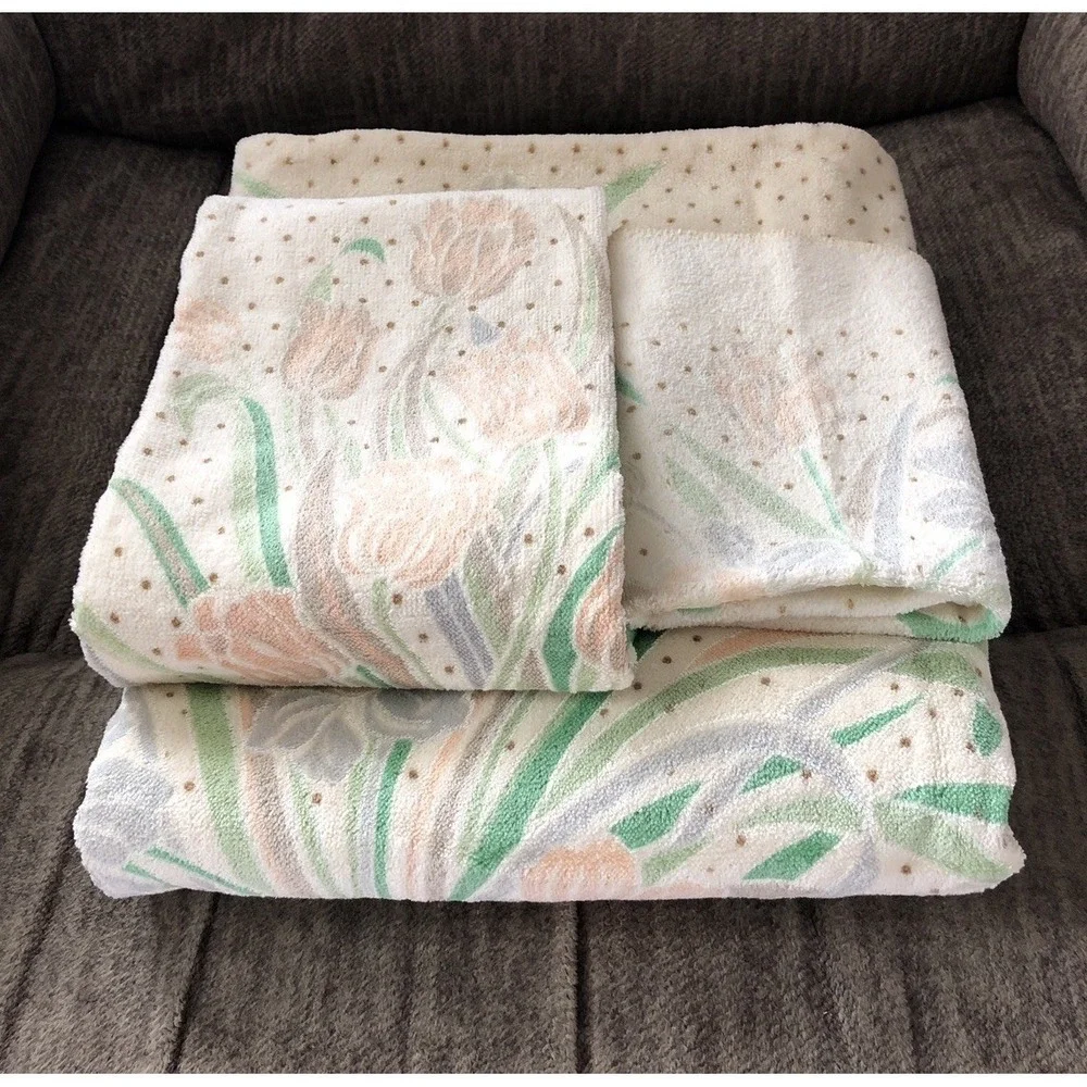 VTG Fieldcrest Floral 3 Piece Towel Set Ivory Peach Tulips Cotton Blend USA NOS